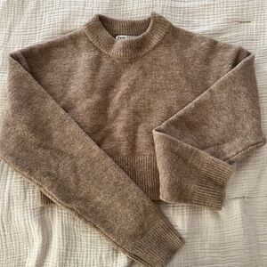 Zara Women's Tan Crew Neck Sweater